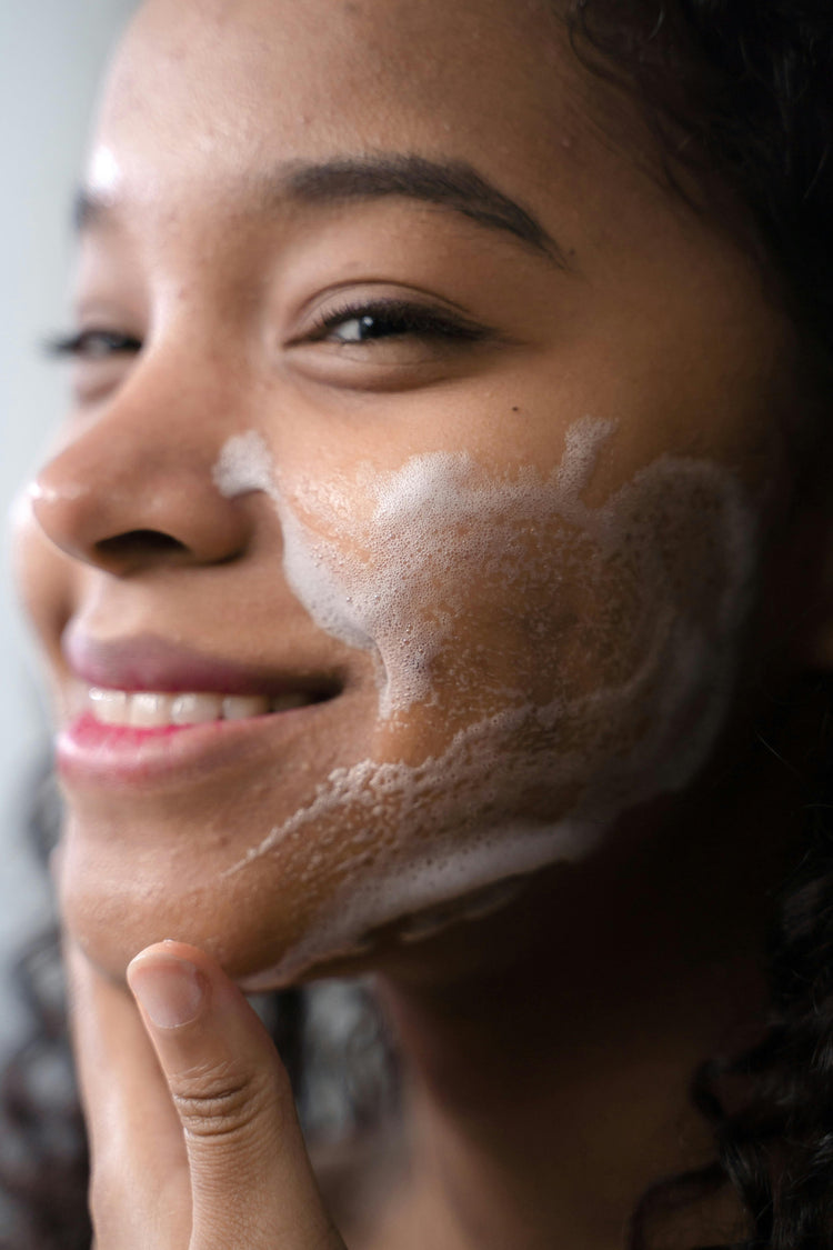 Nettoyant visage et démaquillant – Nettoyer et préparer